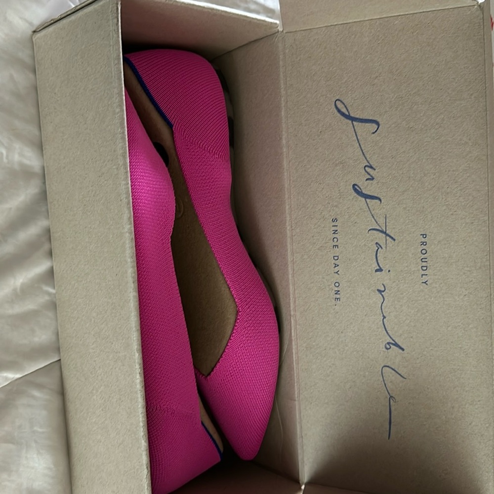 Brand new in box Rothy’s 9.5
